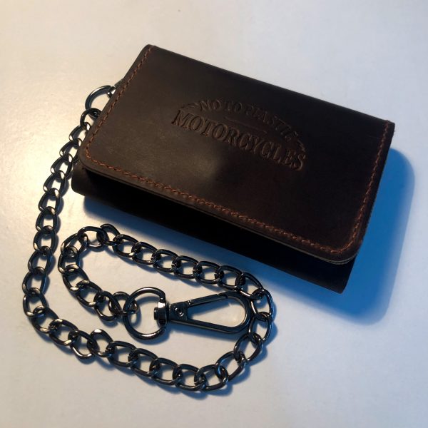 cartera-pequeña-piel-no-to-plastic-motorcyles-cadena-oscura
